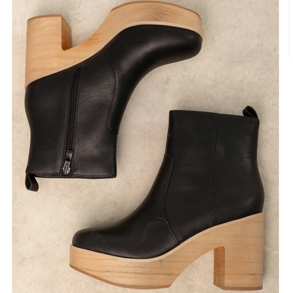 Black Heeled Booties/Clogs